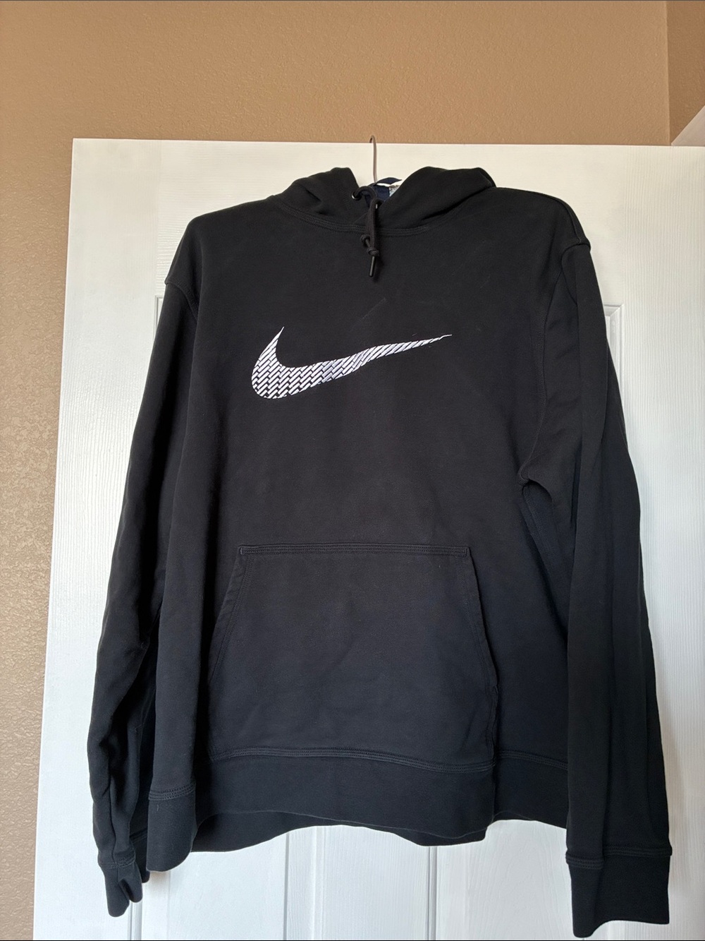 Men’s XXL Nike  Black Hoodie with White Embroidered Swoosh Graphic